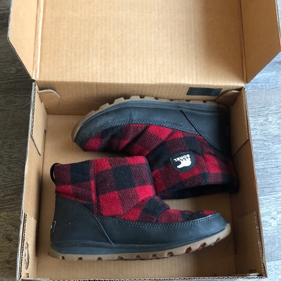 Sorel Shoes - Sorel Whitney short boots